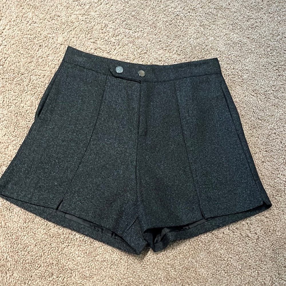 Sadie and Sage black/dark grey high waisted shorts